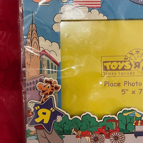 Vintage 2001 Toys “R” Us New York Times Square Geoffrey 5” x 7” Picture Frame - Picture 5 of 12